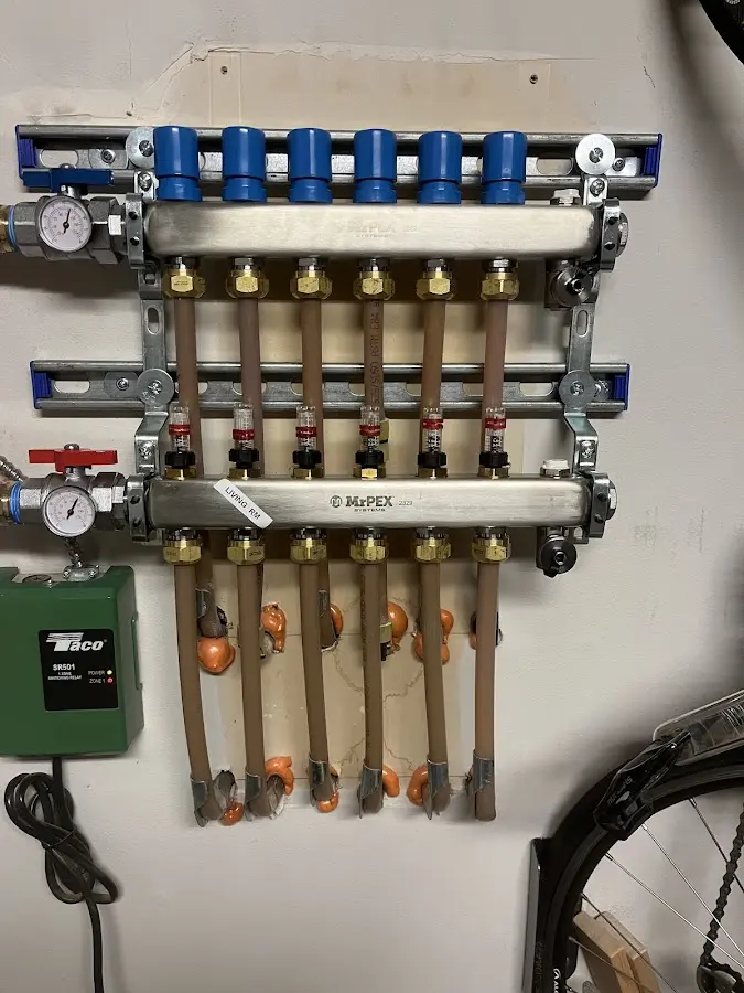 Plumber performing Leak Detection at a residential property in Collinsville